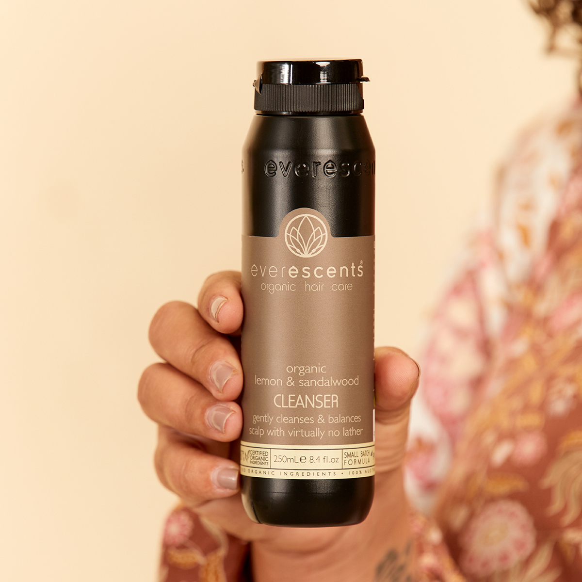 EE Cleanser Socials 2022_V248